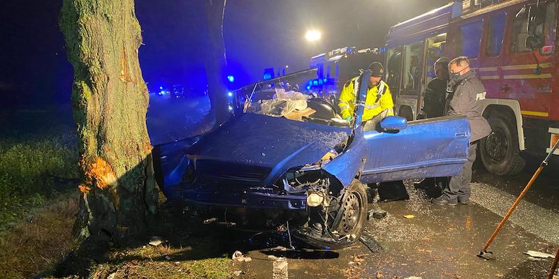 Verkehrsunfall zwischen Wangelnstedt und Lüthorst: Fahrerin stirbt an Unfallstelle